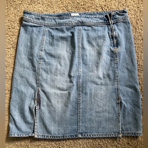 Calvin Klein Skirt with Knee Vents - Picture 1 of 7